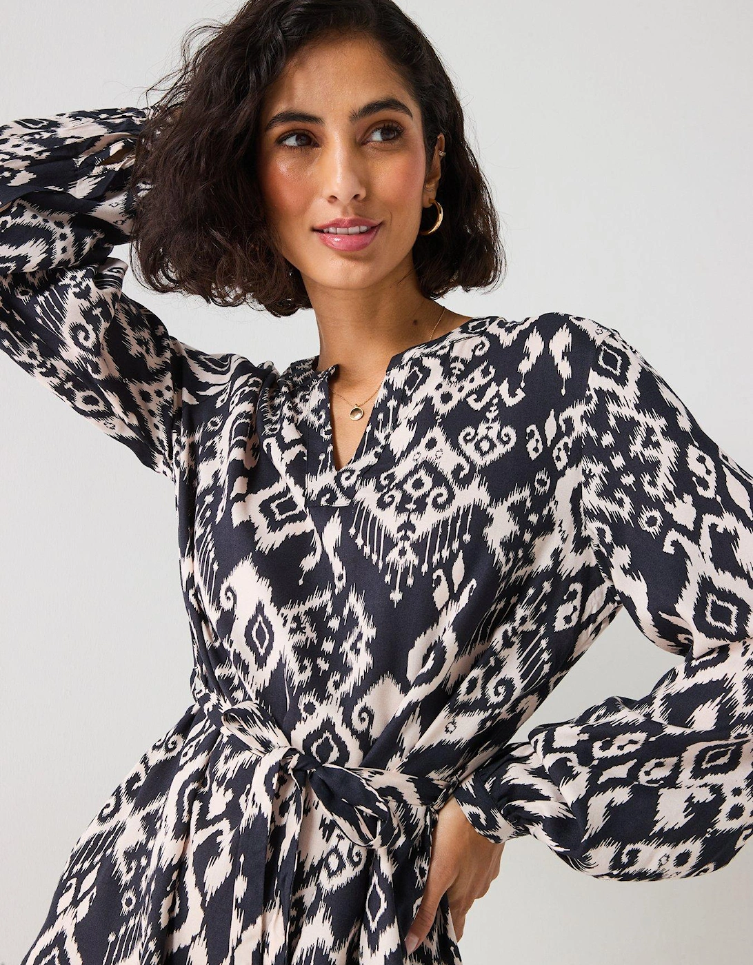 Printed Long Sleeve Mini Dress - Black