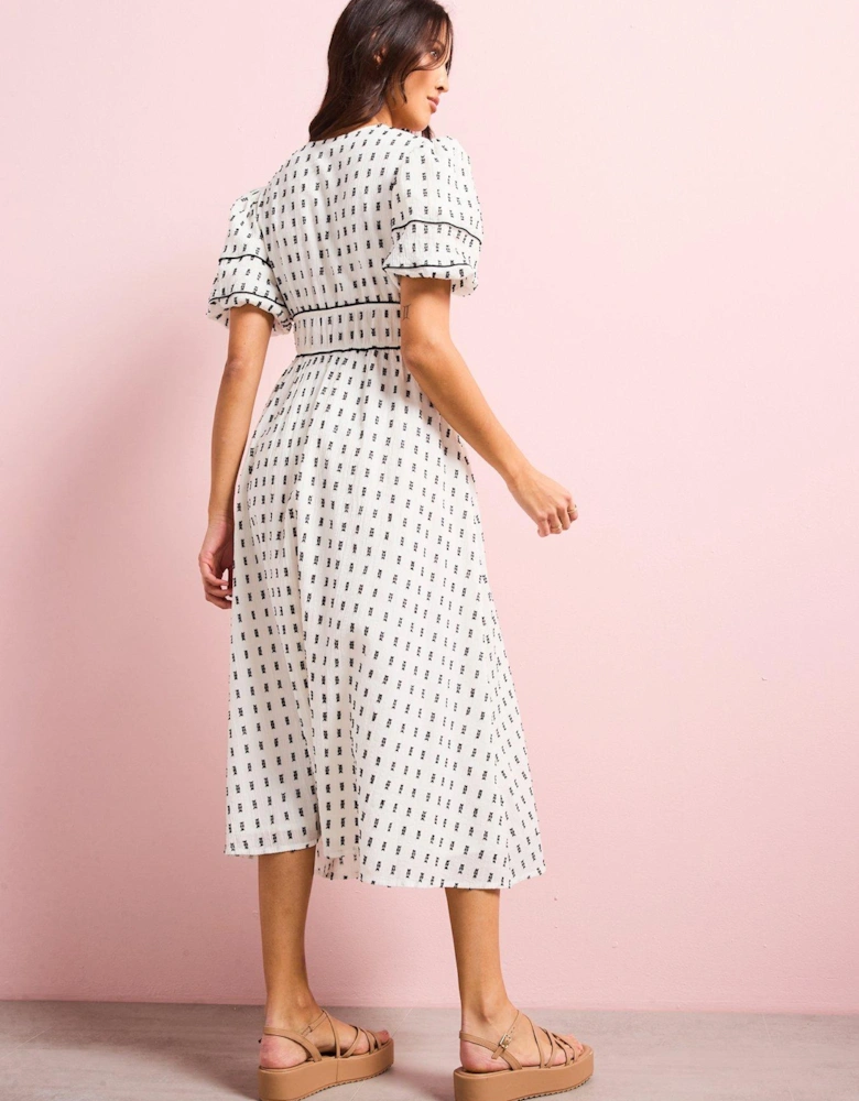 Ariana Dobby Midi Dress - White