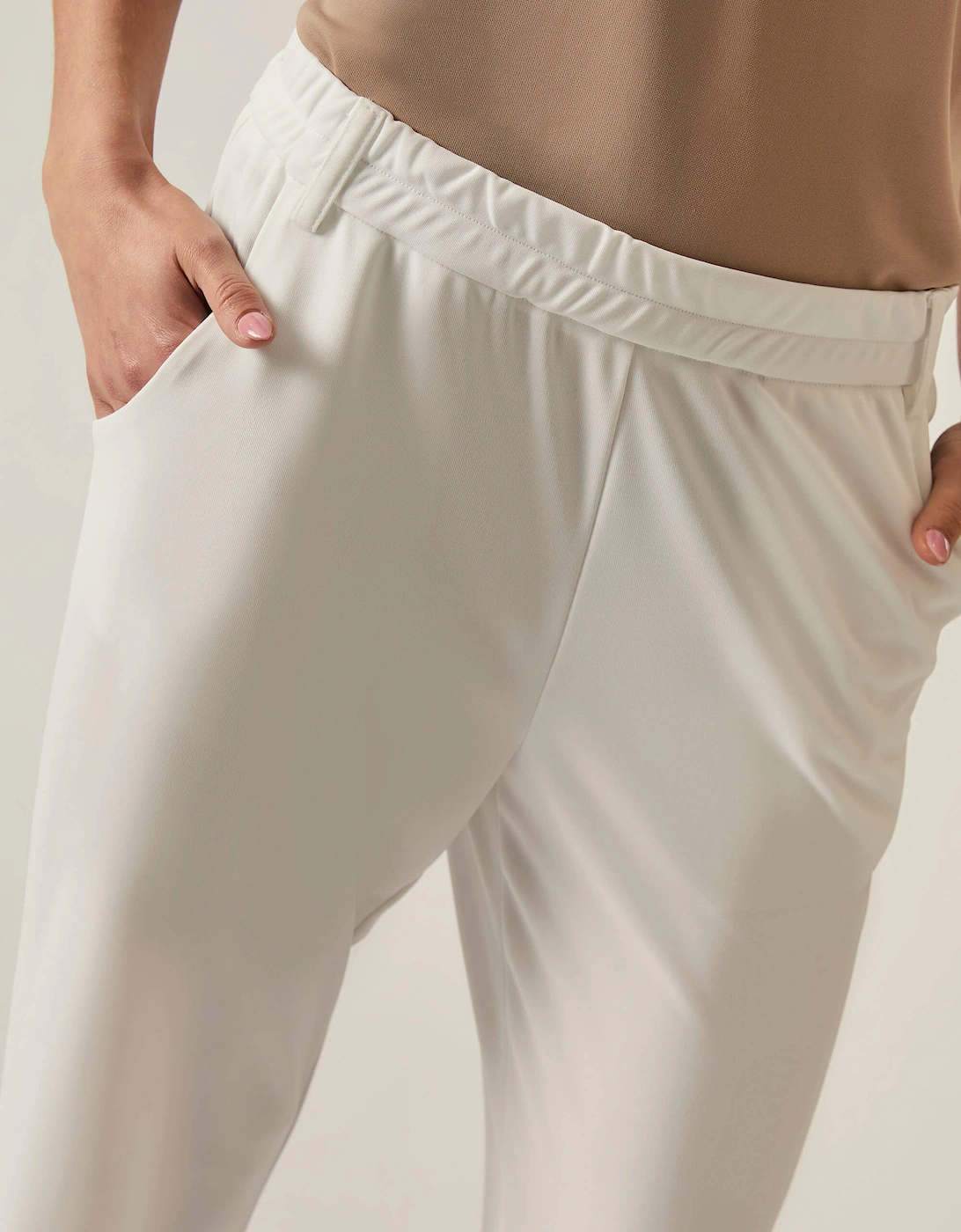 Jersey White Joggers