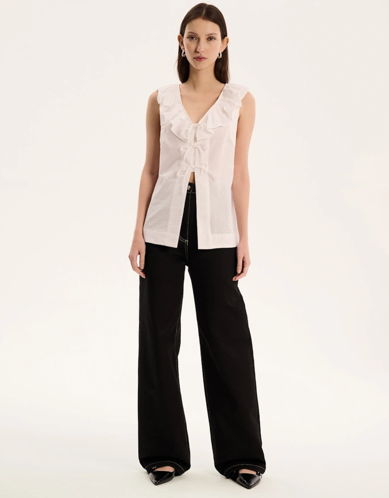 Rachael Frill Collar Sleeveless Blouse in White