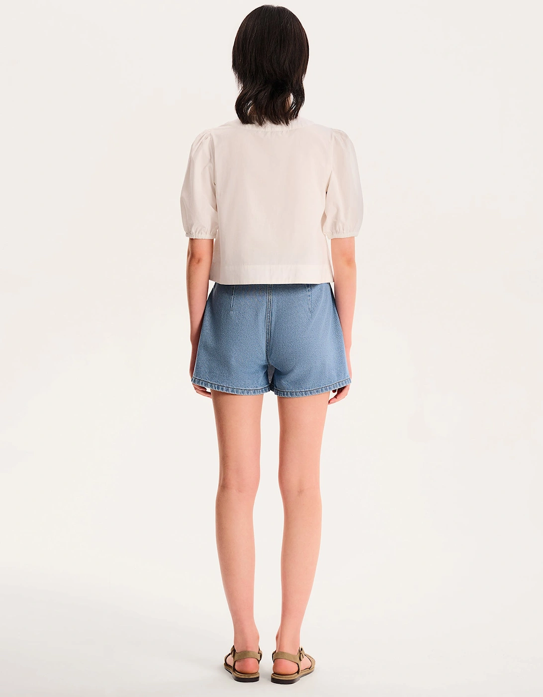 Parker Short  in Light Wash