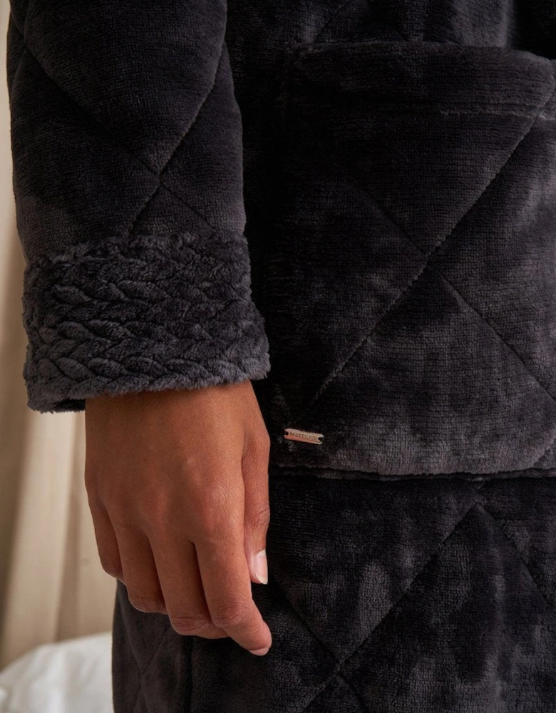 Quilted Velour Robe in Raven
