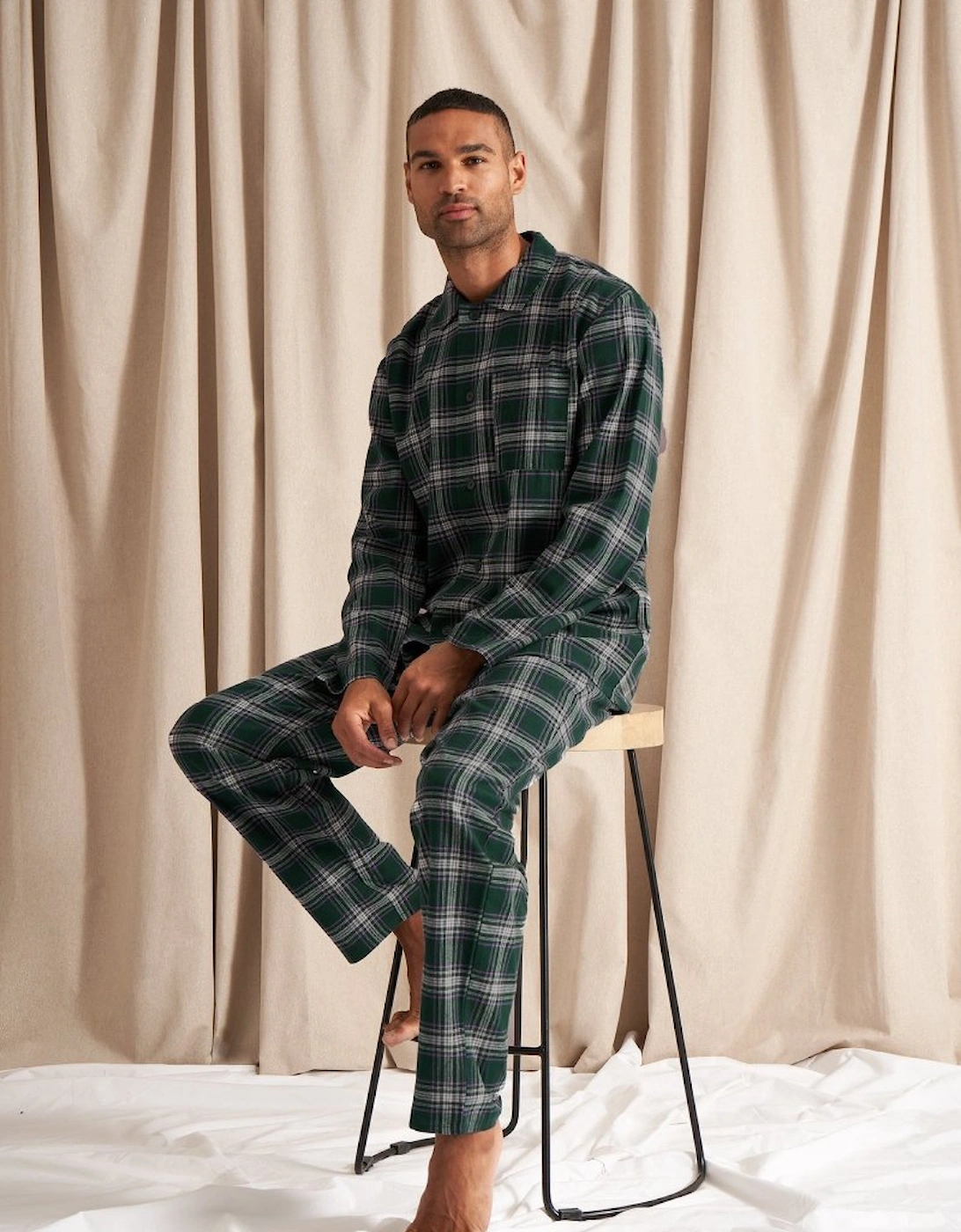 Plaid Pyjama Set in Green, 5 of 4