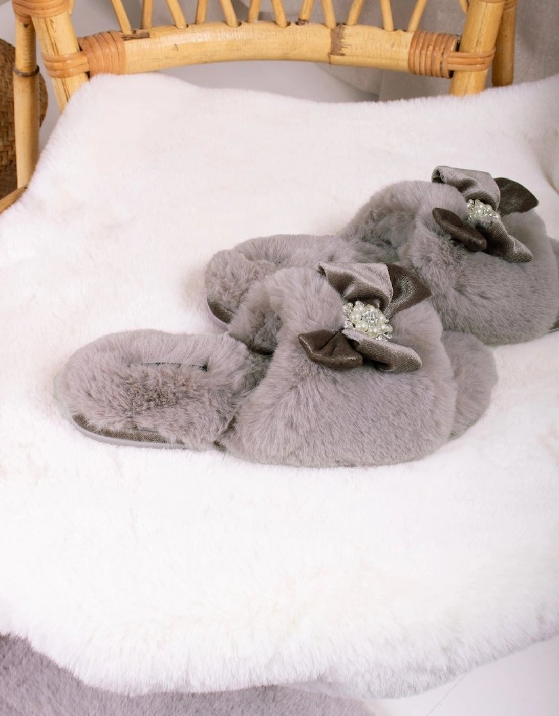 Anya in Mink