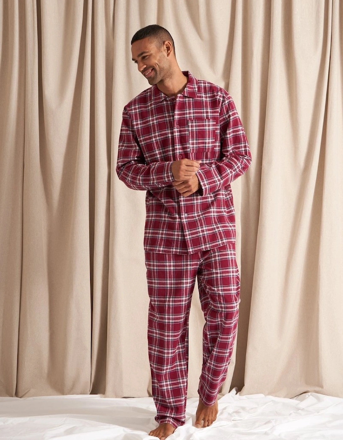 Plaid Pyjamas in Bordeaux, 5 of 4