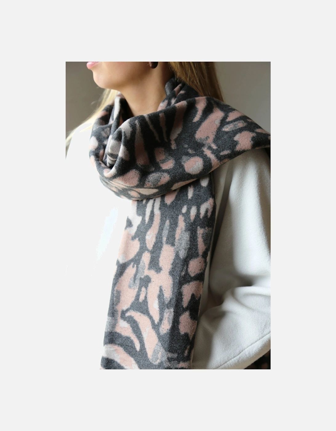 Leo Scarf