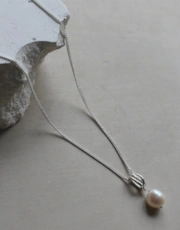 Thumbnail 4 of 9