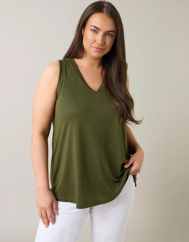 Modal Rich Vest