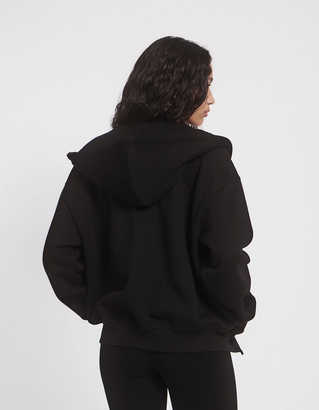 Signature Zip Hoodie in Black