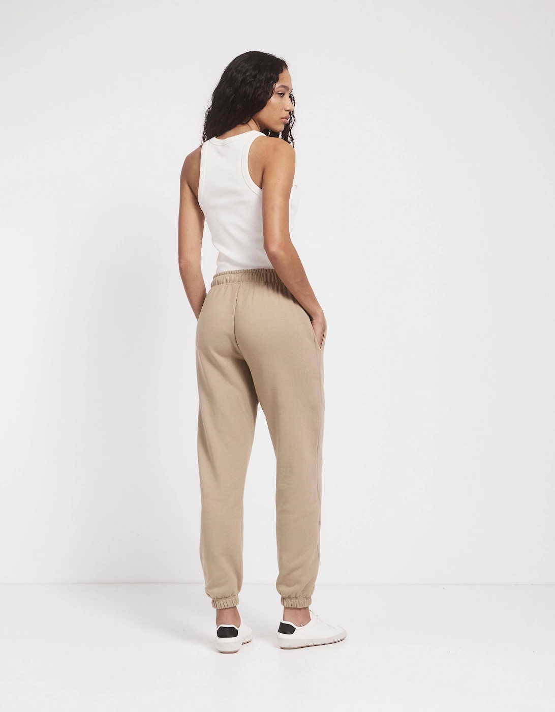 Signature Sweatpant in Taupe
