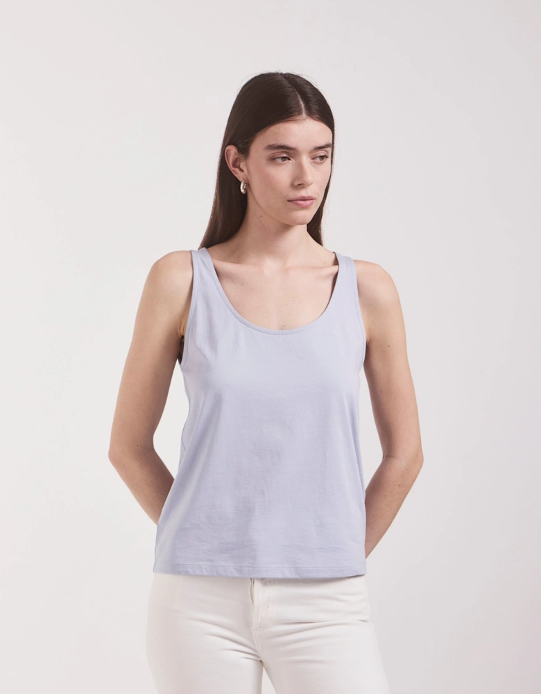 Signature Lightweight Tank in Sky