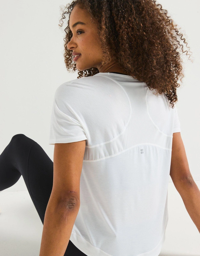 Womens Training Breathe Easy Short Sleeve Top - White