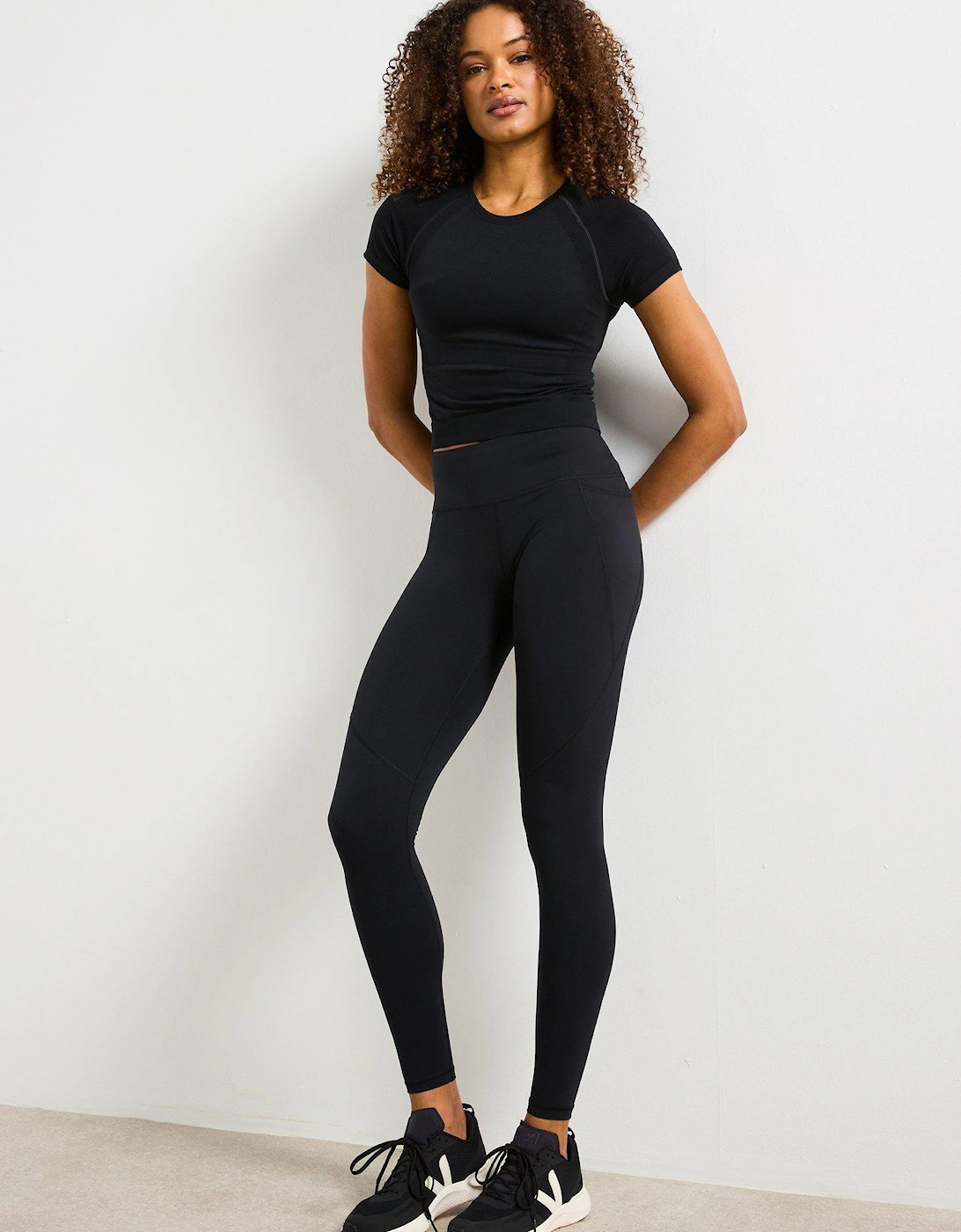 Womens Athlete Crop Seamless Workout Training T-Shirt - Black