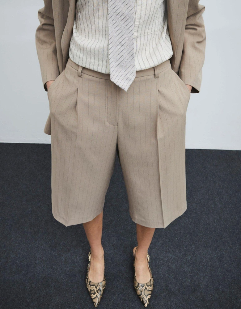 Tailored Shorts - Beige