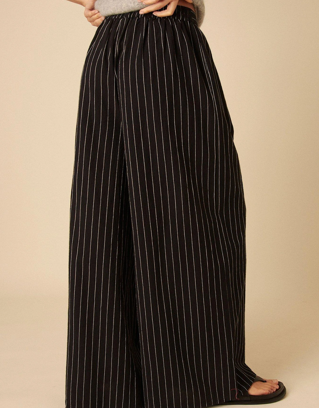 Jerrow Trousers - Black