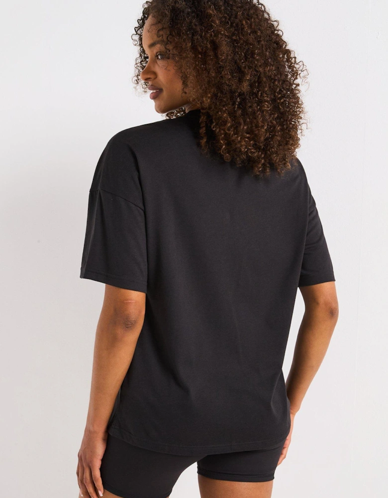 Womens Training Evolve Oversized Tee - Black