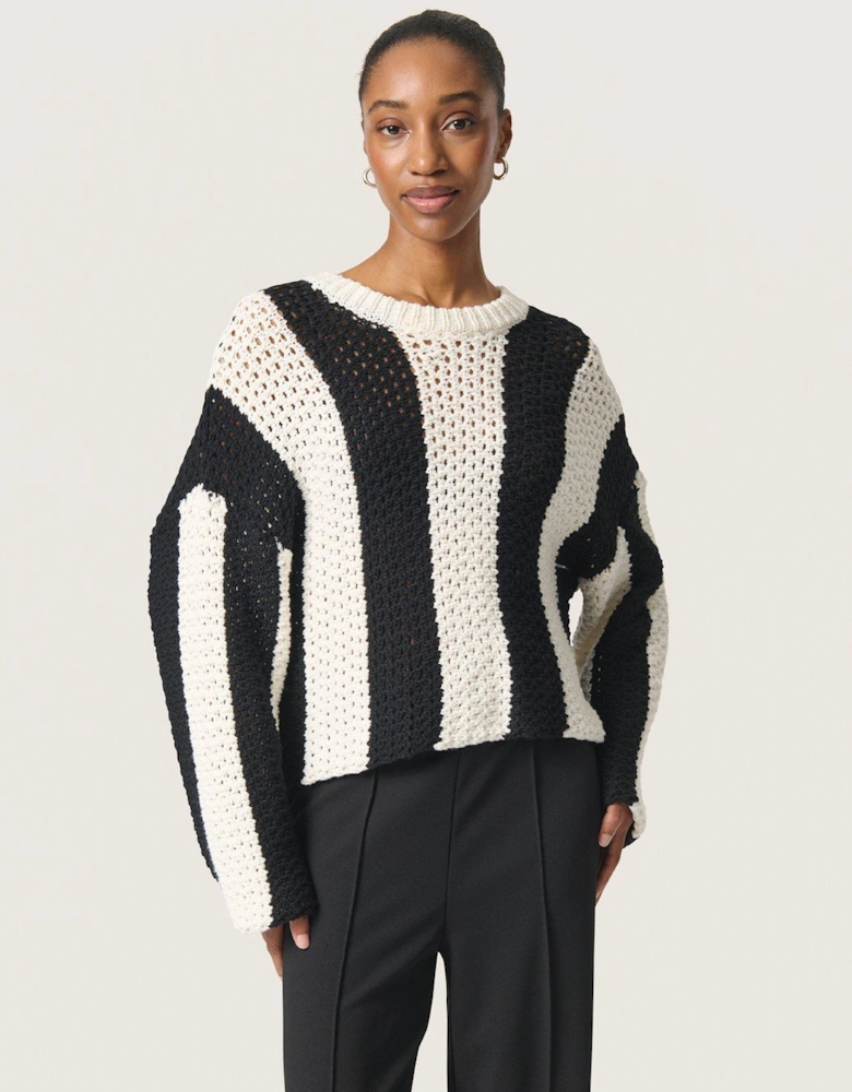 Menaka Pullover - Black
