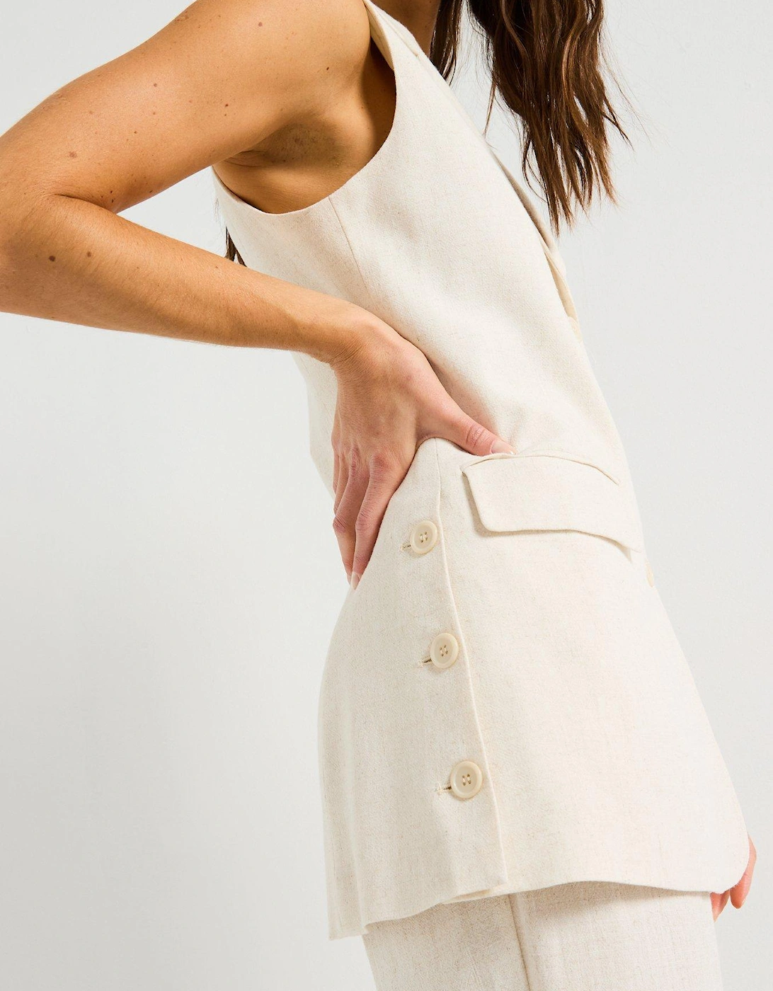 Claire Sleeveless Linen Blazer - Cream