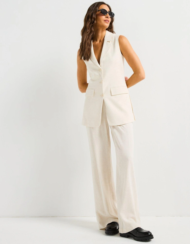 Claire Sleeveless Linen Blazer - Cream