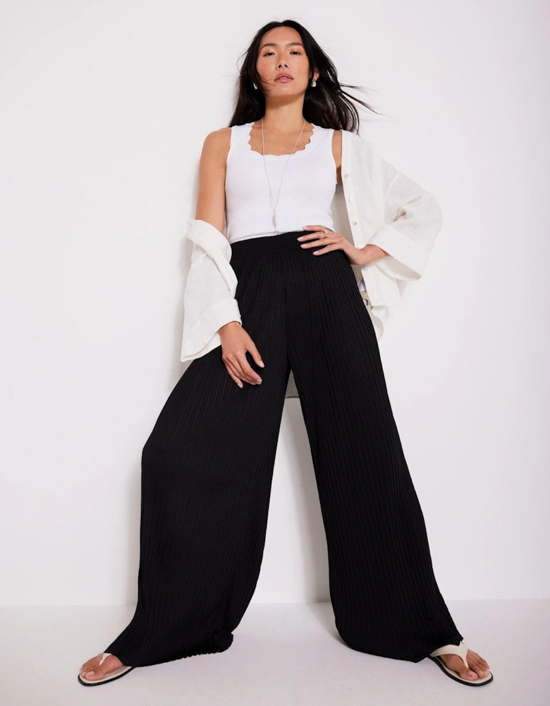 Plisse Wide Leg Trousers - Black