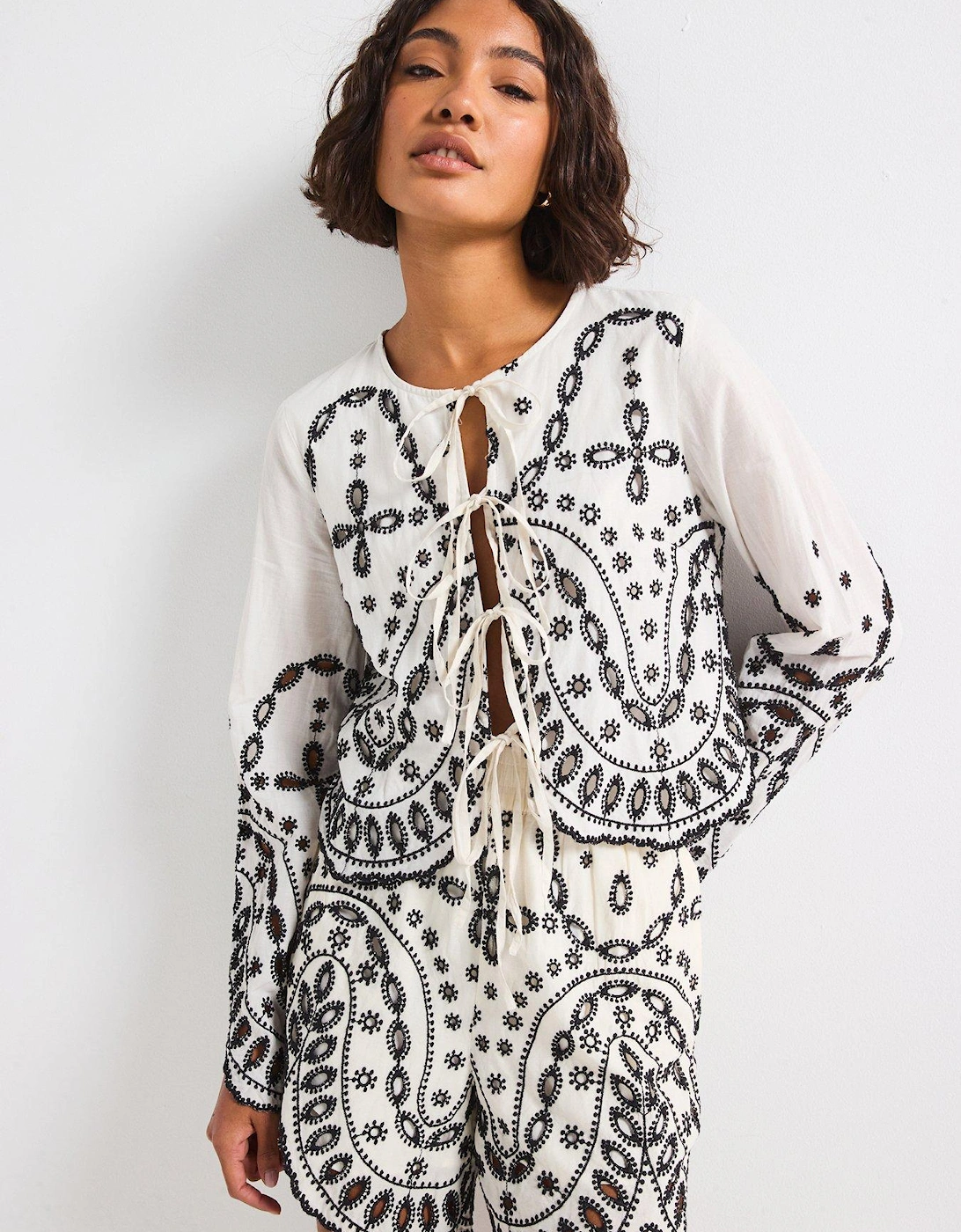 Broderie Tie Front Top - White/Black, 2 of 1