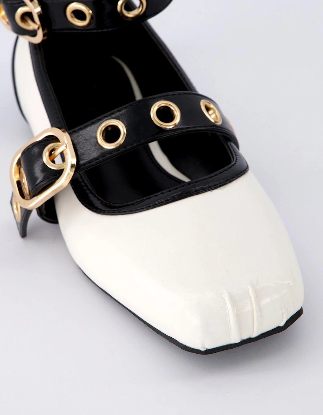 Blessing Shoes - Off White/Black