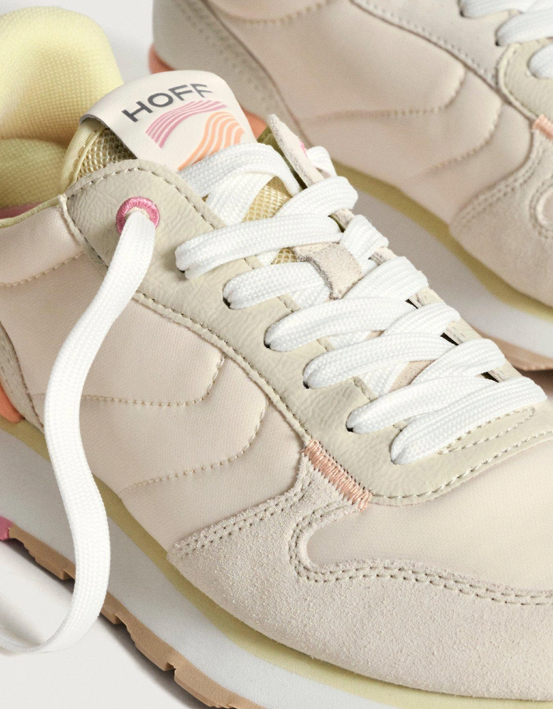 Women's Troezen Trainers - Beige
