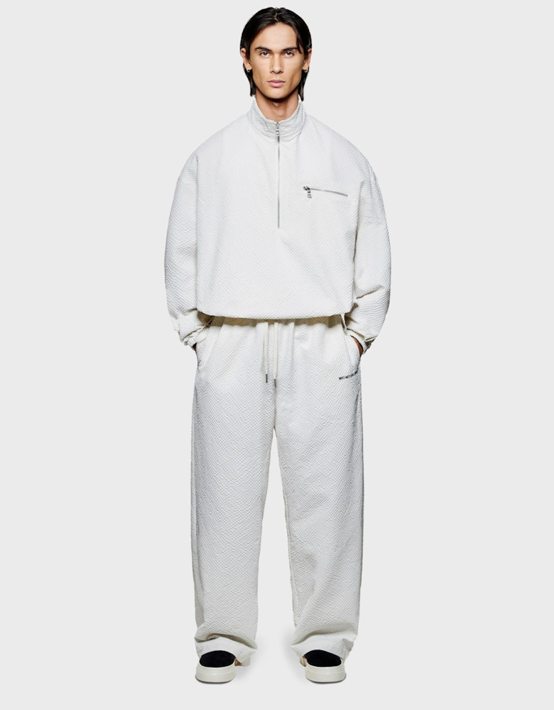 Seersucker Quarter Zip Sweatshirt