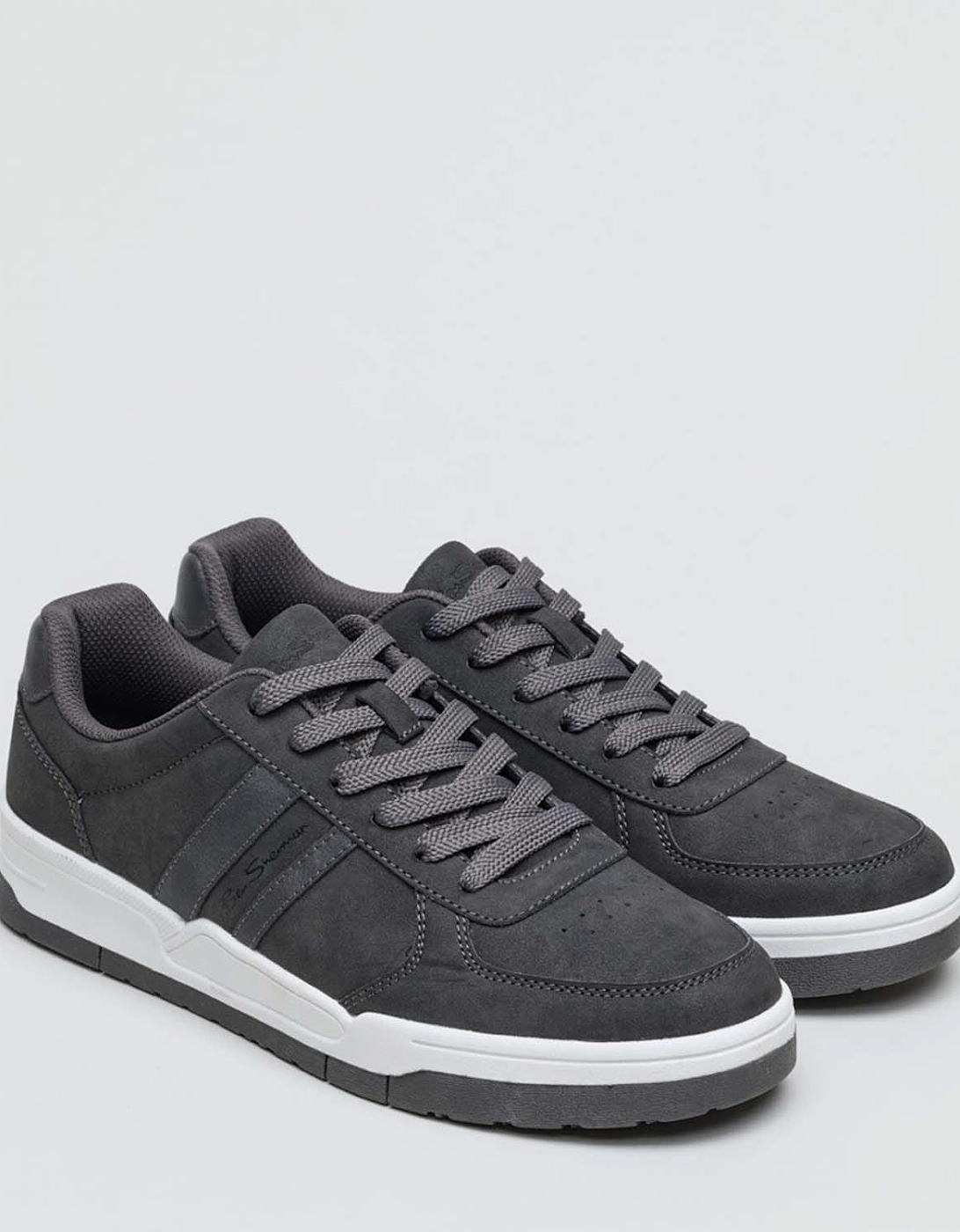 Curve Trainers, 5 of 4