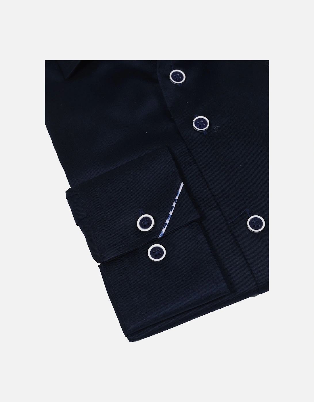 Cutaway Collar Navy