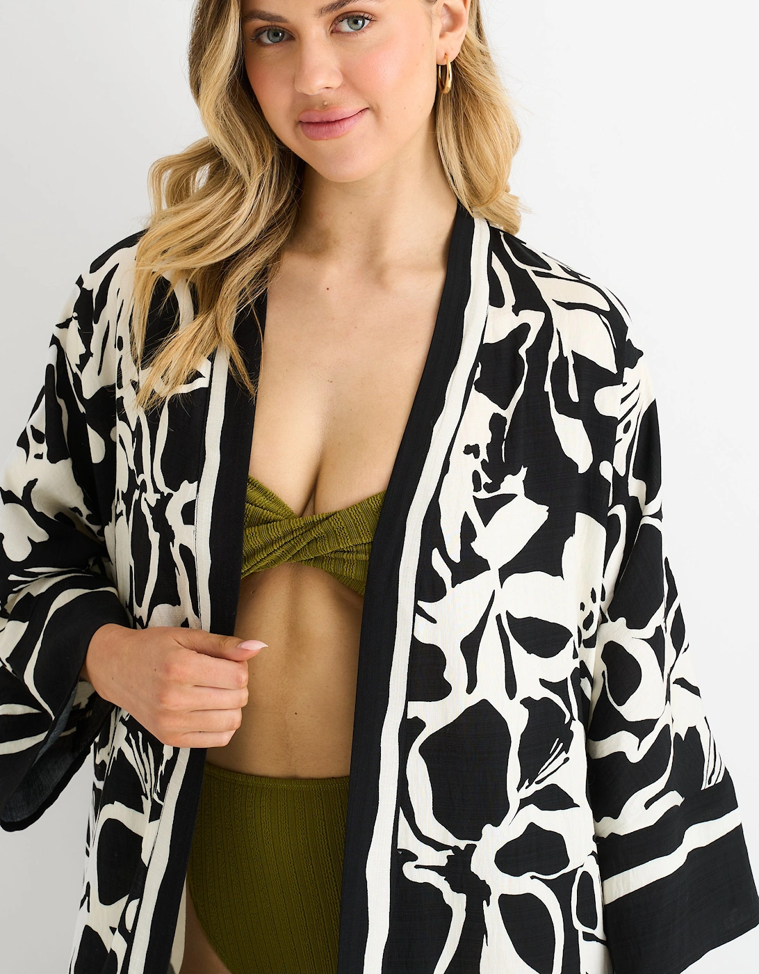 Black Summer Border Printed Beach Kimono