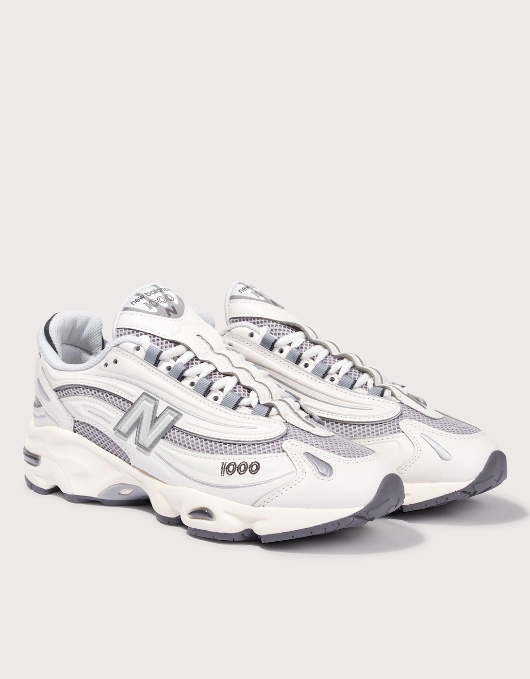1000 Sneakers