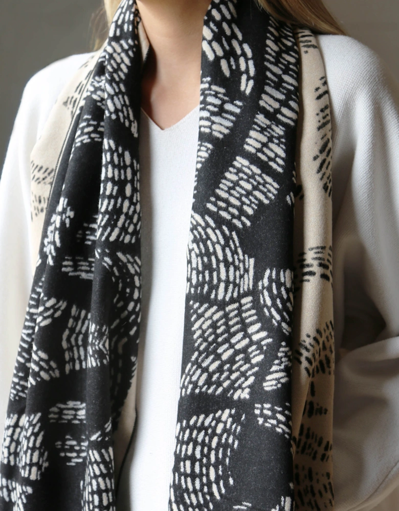 Behold Scarf