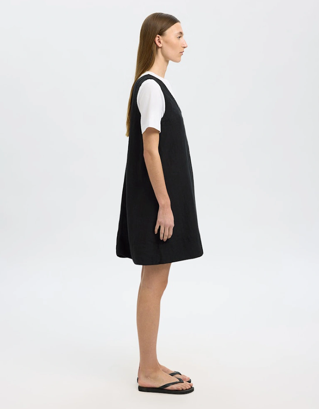 Femme Linna Sleeveless Short Linen Dress Black