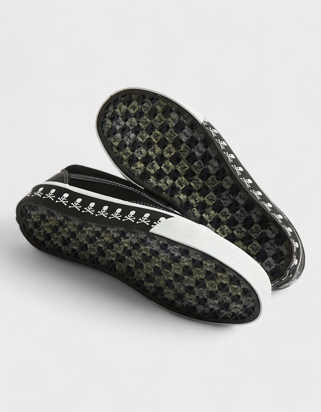 Vans Vault UA Old Skool LX Mastermind World