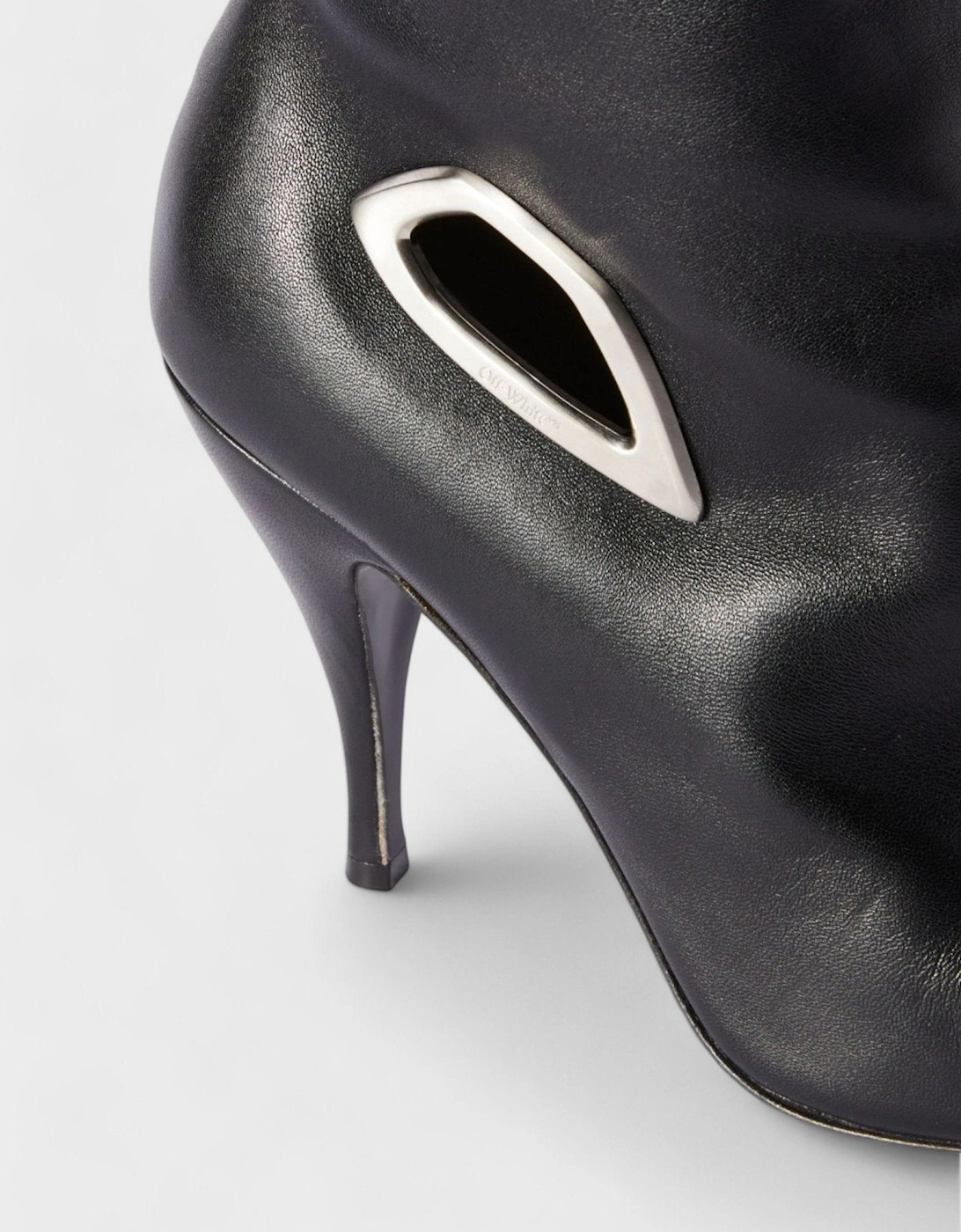 Crescent Boots Black