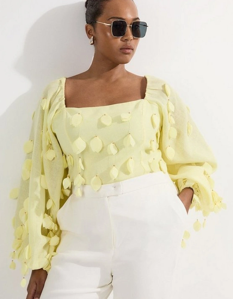 Plus Size Applique Balloon Sleeve Woven Top