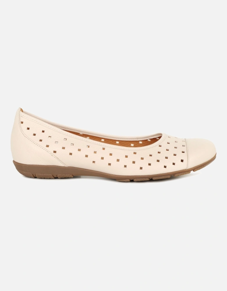 Ruffle Womens Punched Detail Casual Shoes