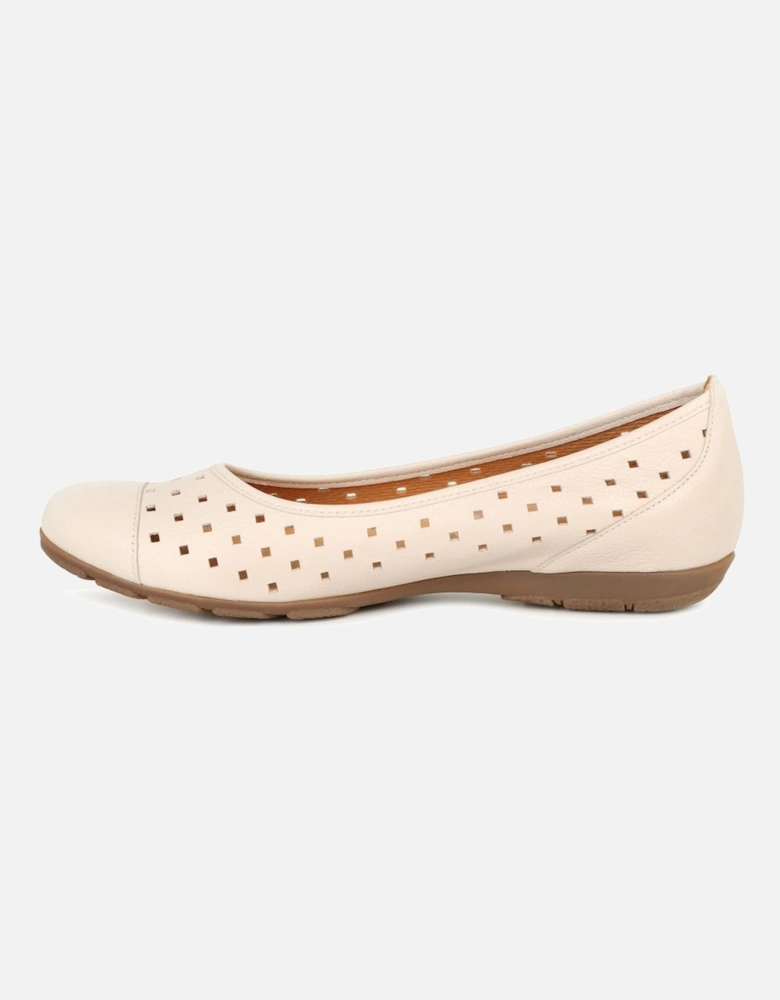 Ruffle Womens Punched Detail Casual Shoes