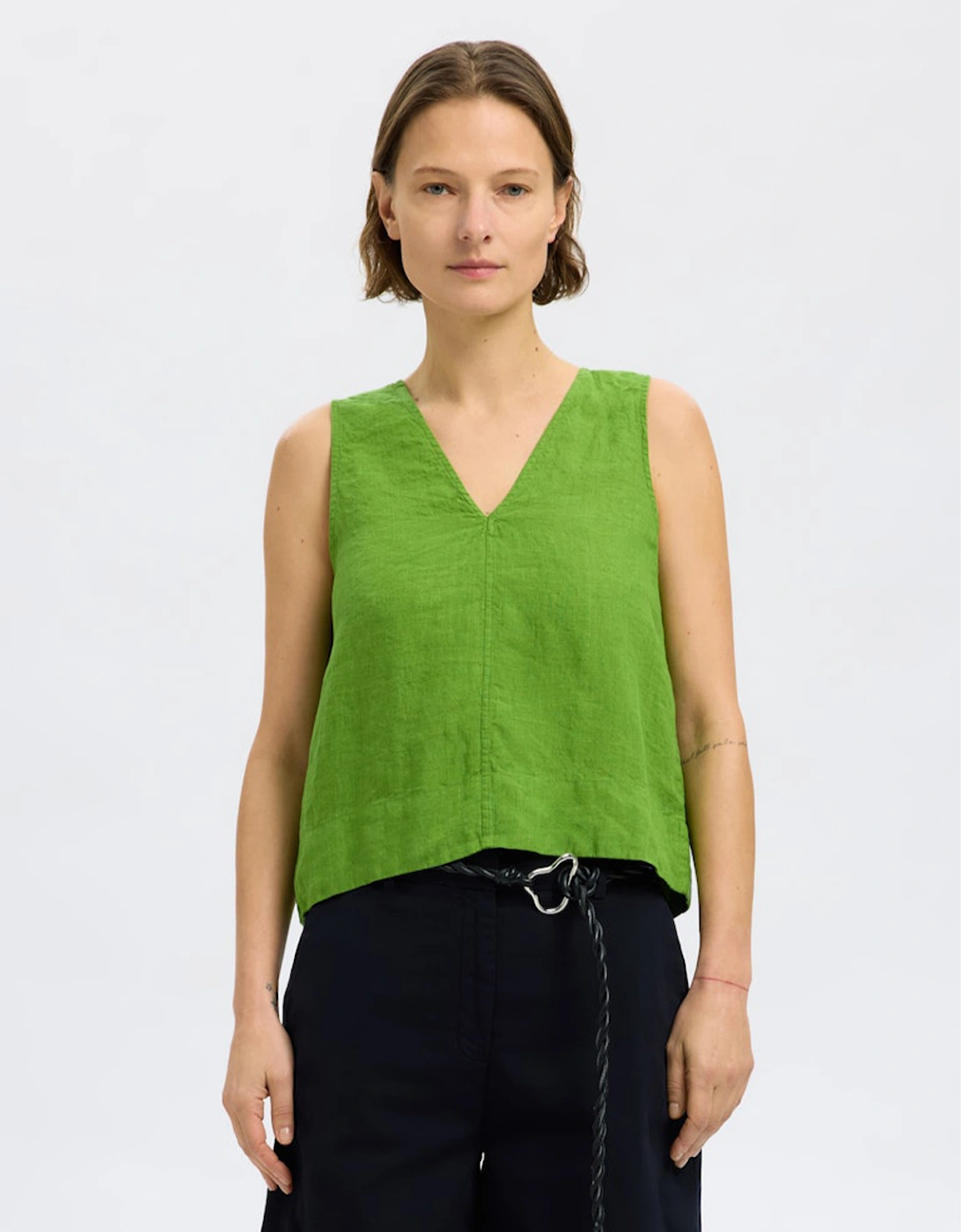 Femme Linna Sleeveless Reversible Linen Top Spindle Tree, 6 of 5