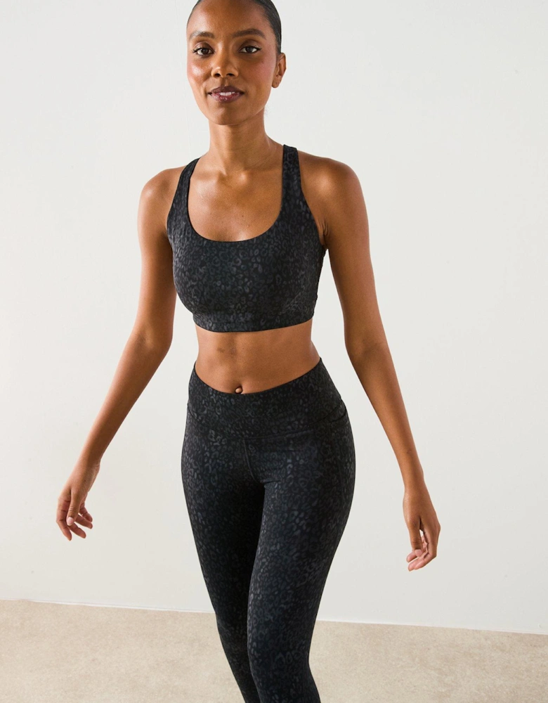 Womens Training Ultimate Yoga Racerback Bra - Black