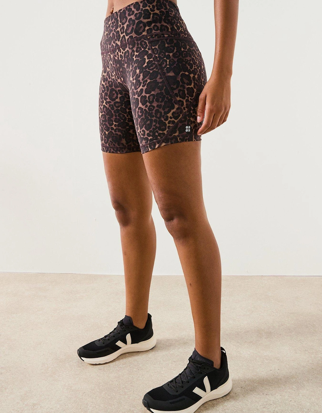 Womens Training Power 6' Biker Shorts - Brown, 2 of 1