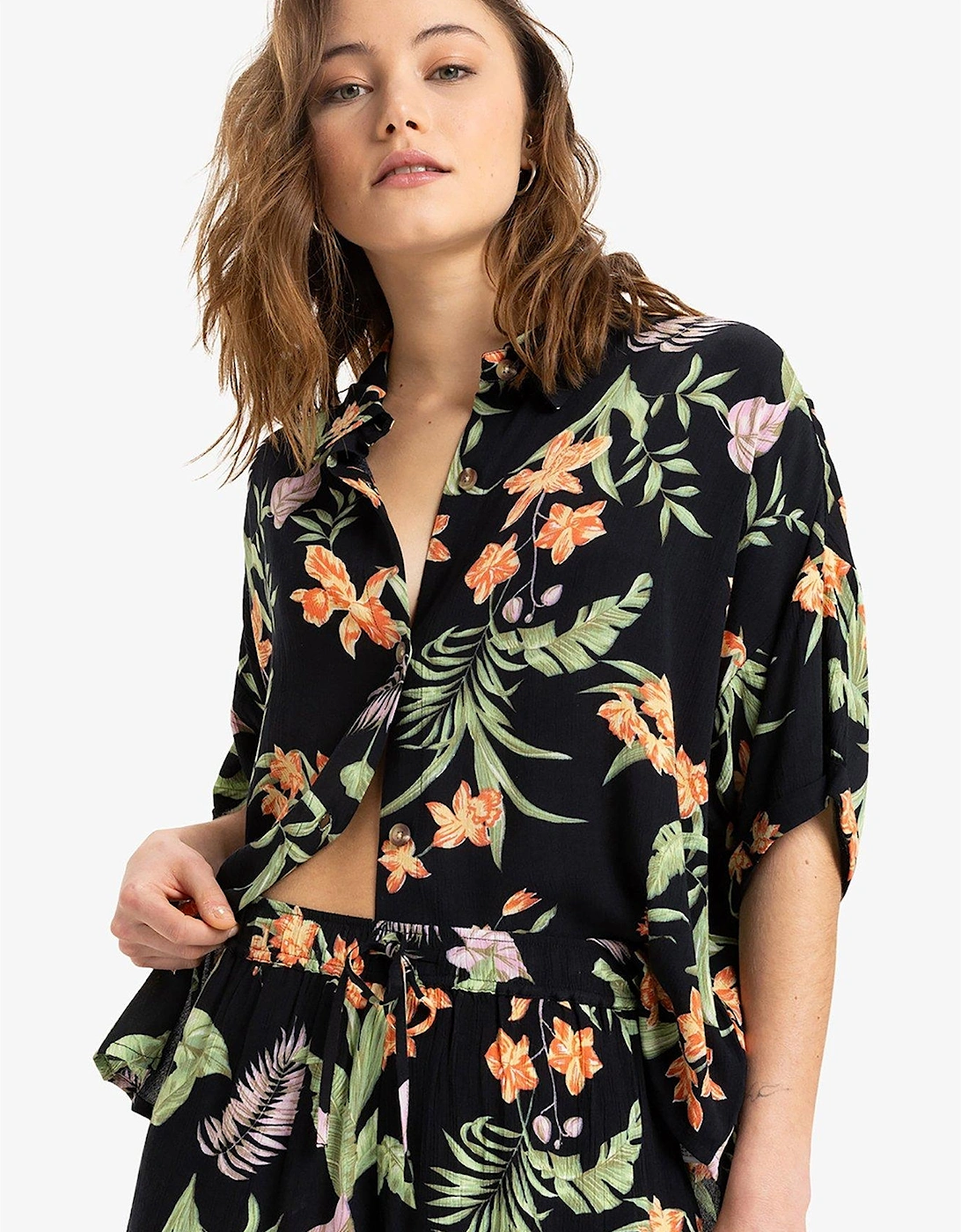Womens Beach Nostalgia Crinkle Short Sleeve Top - Black, 2 of 1