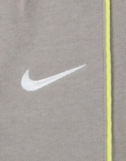 Thumbnail 2 of 4