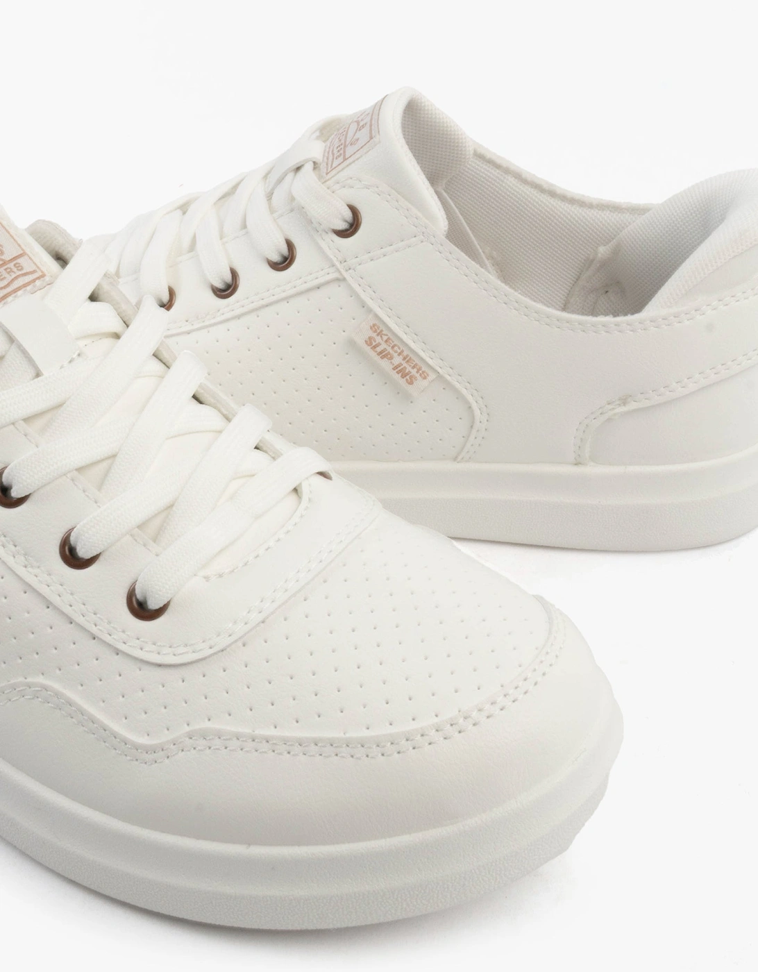 BOBS D'VINE - SO FLATTERED Womens Trainers White