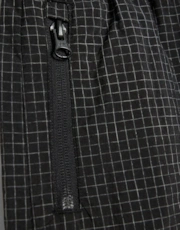 Thumbnail 4 of 5