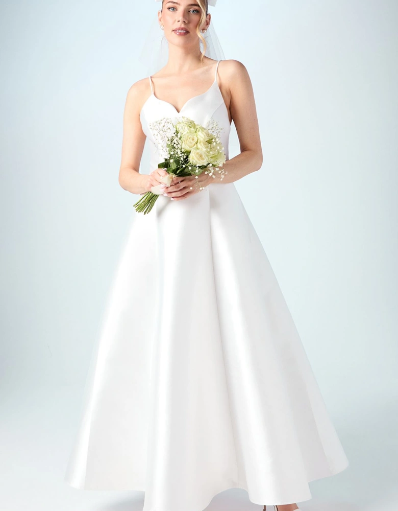 Sweetheart Strappy Full Skirted Wedding Dress