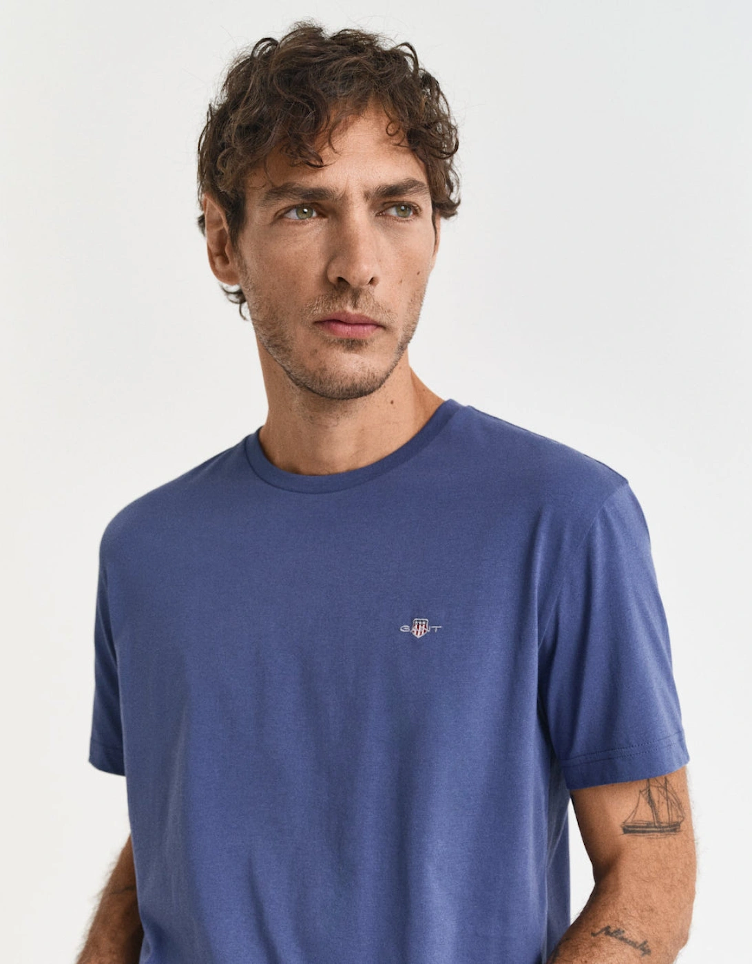 Gant Men's Navy Regular Shield T-Shirt, Dusty - : 38/Regular Medium