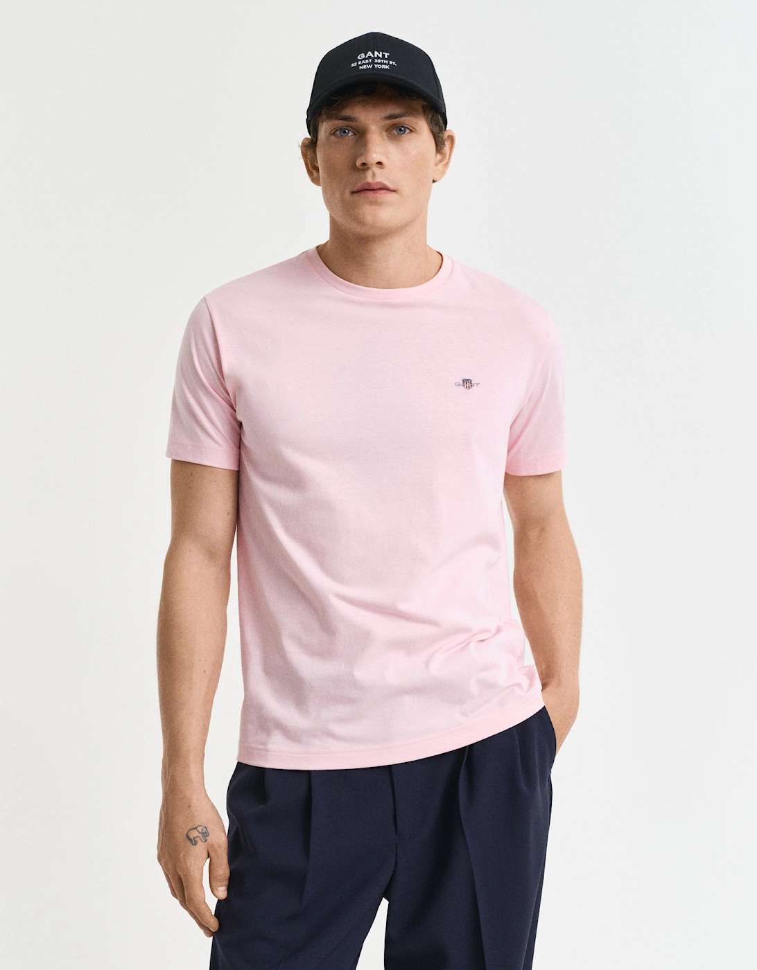Gant Men's Pink Regular Shield T-Shirt, California - : 38/Regular Medium
