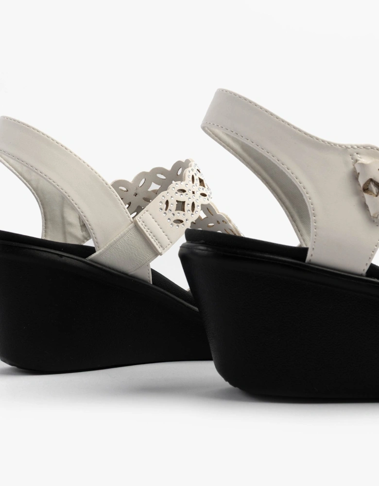 RUMBLE ON - SASSIER DAYZ Womens Sandals White